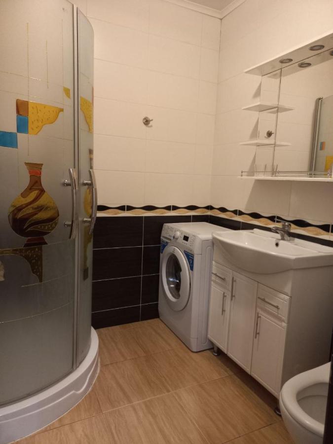 Дворівневі Апартаменти На Площі Ринок リヴィウ エクステリア 写真